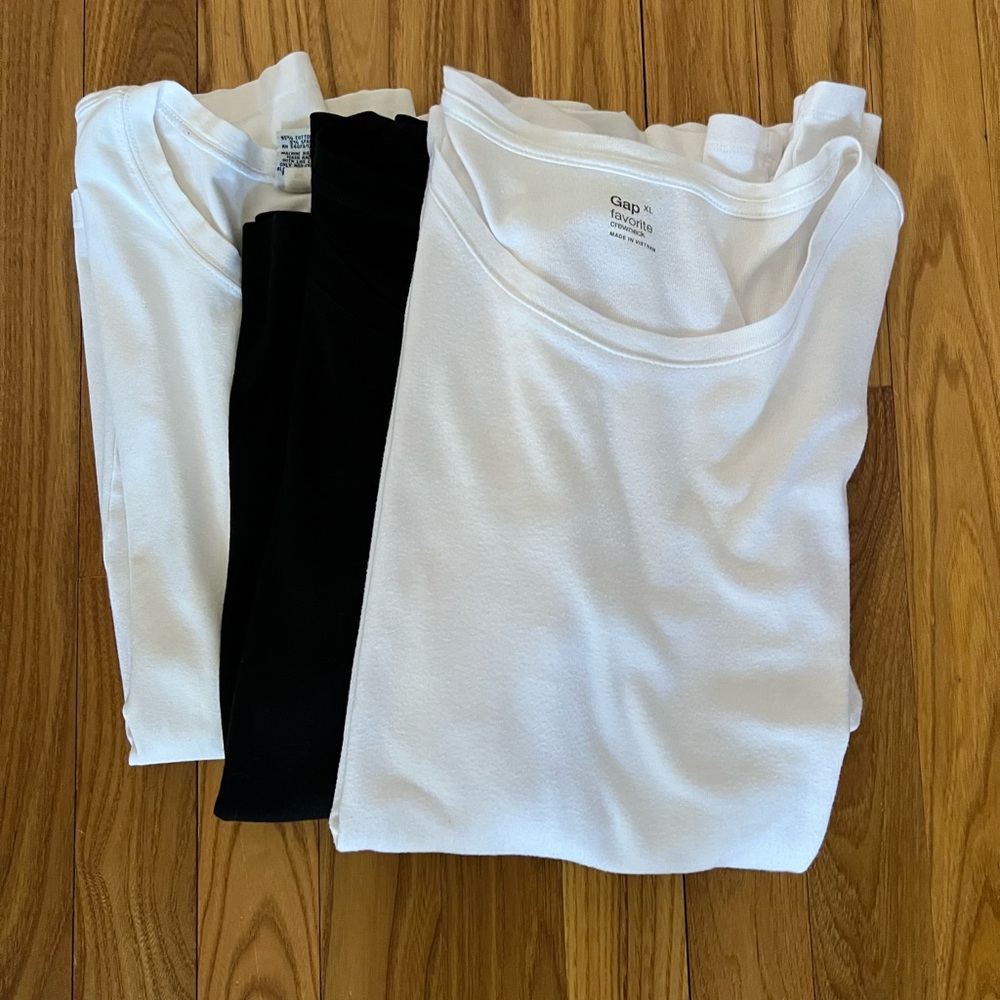 GAP Supersoft Black and White T-Shirts